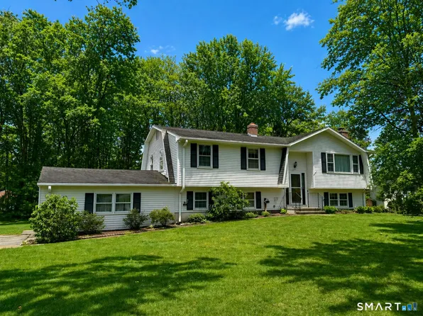 53 Driftwood Lane, Guilford, CT 06437