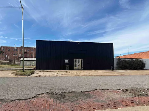 608 Burnett St Photo 1
