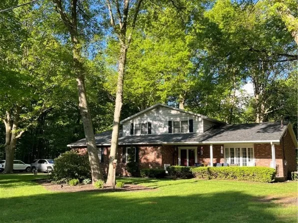 3100 Colony Dr, Alliance, OH 44601