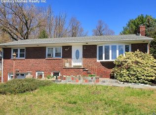 112 Lakeshore Dr, Oakland, NJ 07436