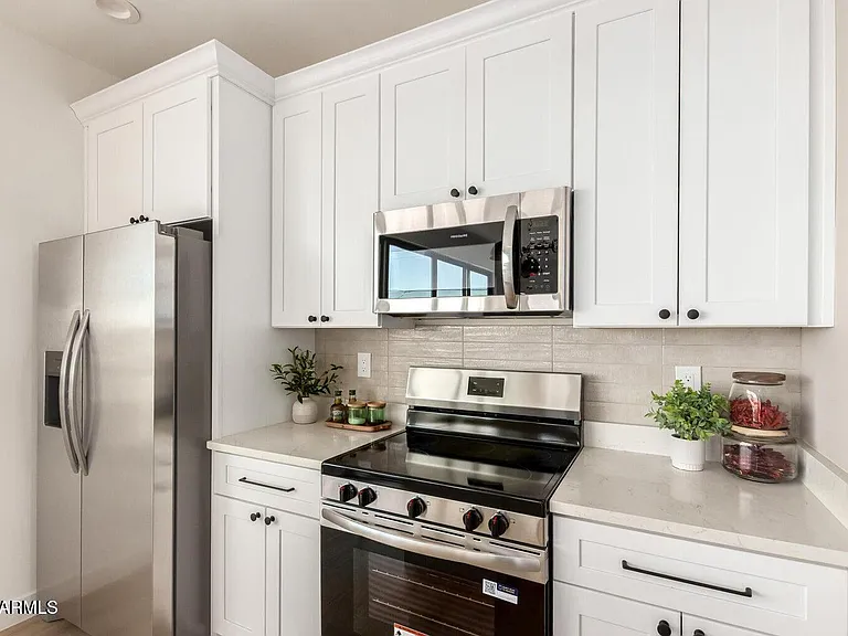 1508 W Sherman St #B — Photo 8
