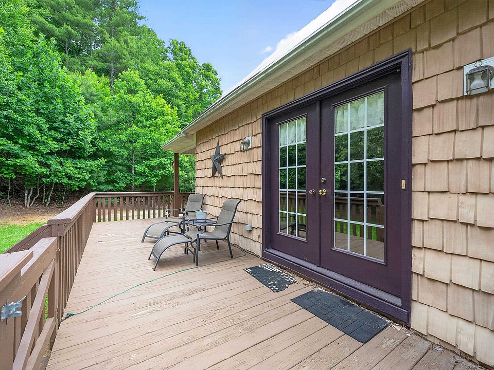 11th image of 1313 Grinders Mill Rd