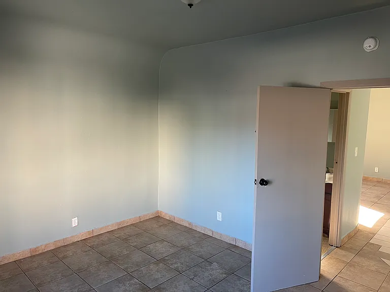 4818 Avalon Blvd #2 — Photo 4
