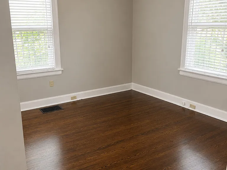 206 Oak St #1B — Photo 8