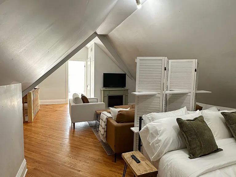 369 Maitland St #UPPER — Photo 11
