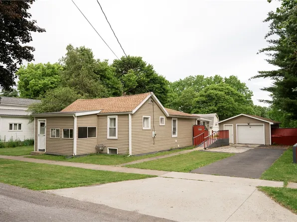 47 William St, Dansville, NY 14437