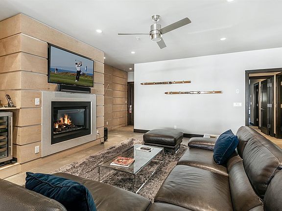 3rd image of 660 Lionshead Pl #217