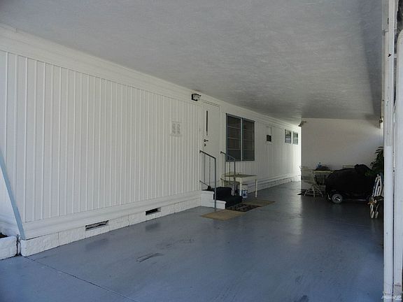 LONG CARPORT PARKS 2