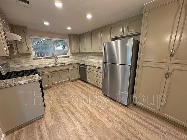 4230 W Grove Ct — Photo 20