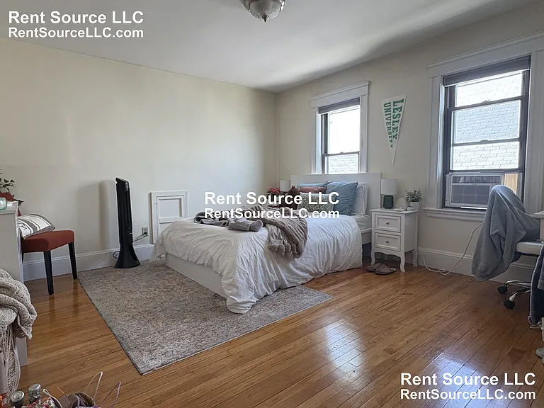 33 Stoughton St — Photo 6