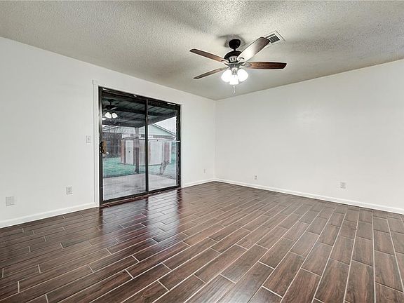 4th image of 3905 Kim Dr