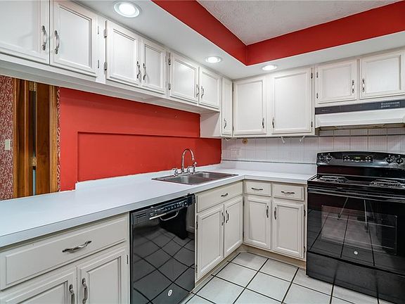 5th image of 980 Fernshire Dr