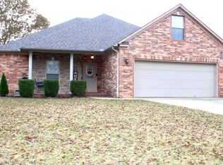 1015 Champions Dr, Conway, AR 72034