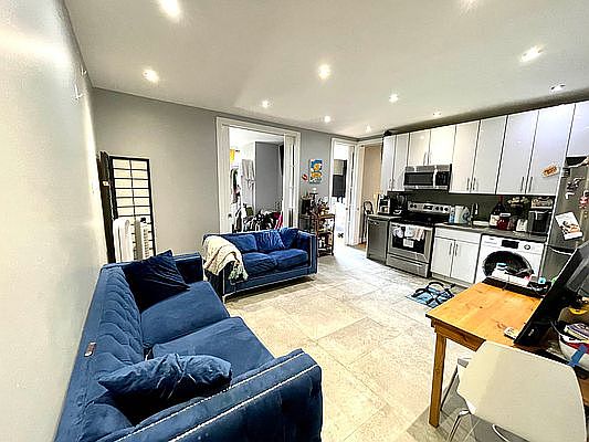 3rd image of 854 W 180th St APT 3G