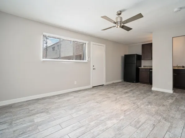 Dream Montrose - 1423 Kipling Street