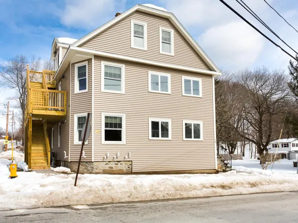 28 Pine St #2B, Dudley, MA 01571