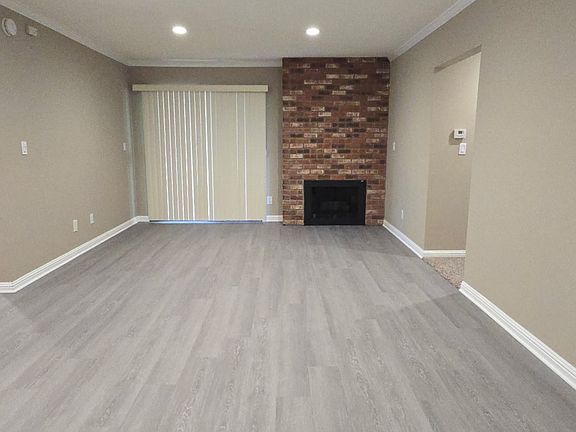 2nd image of 2616 Sycamore Dr #2618