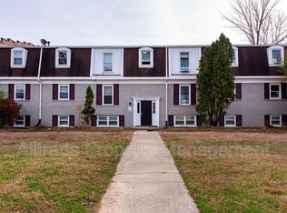 1212 Lipps Ln #H, Louisville, KY 40219