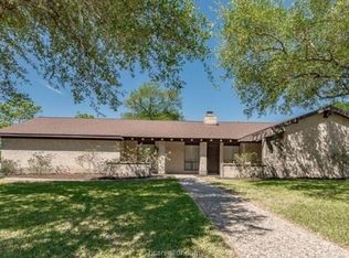 1818 Hondo Dr, College Station, TX 77840