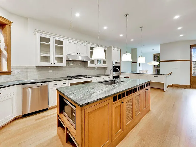 3752 N Wayne Ave — Photo 7