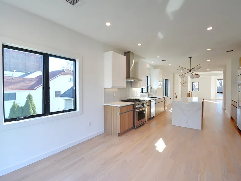 35 Henry Ave #2 — Photo 5