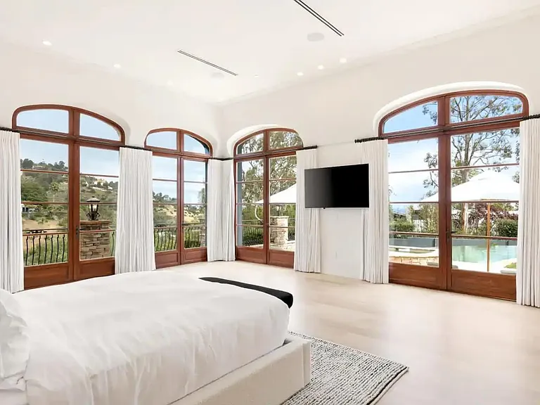 View of the ocean from the primary bed