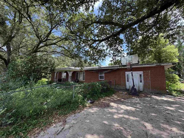 4840 W Spencer Field Rd, Pace, FL 32571