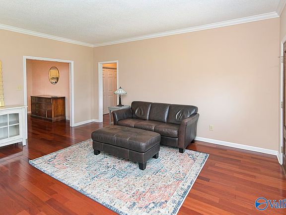 2nd image of 2112 Yorkshire SE