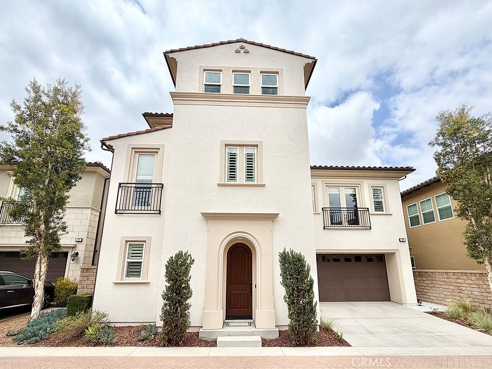1st image of 98 Pinnacle Dr