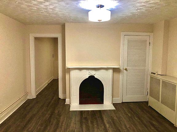 Dining room/Closet