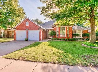 6824 Sandlewood Dr, Oklahoma City, OK 73132