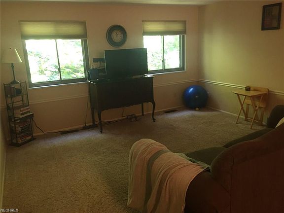 3rd image of 114 Kimrose Ln #114
