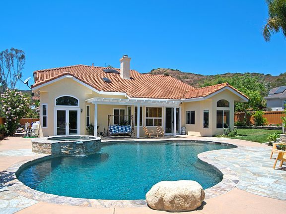 3rd image of 13073 Oak Knoll Dr