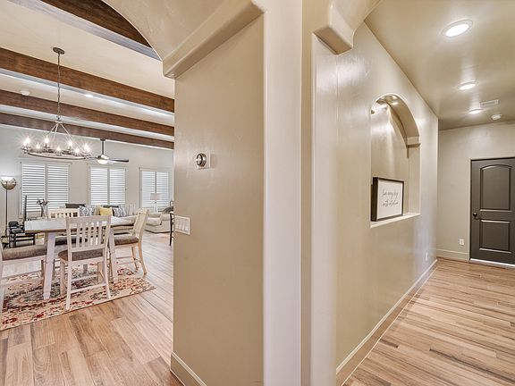 5th image of 752 Hertfordshire St