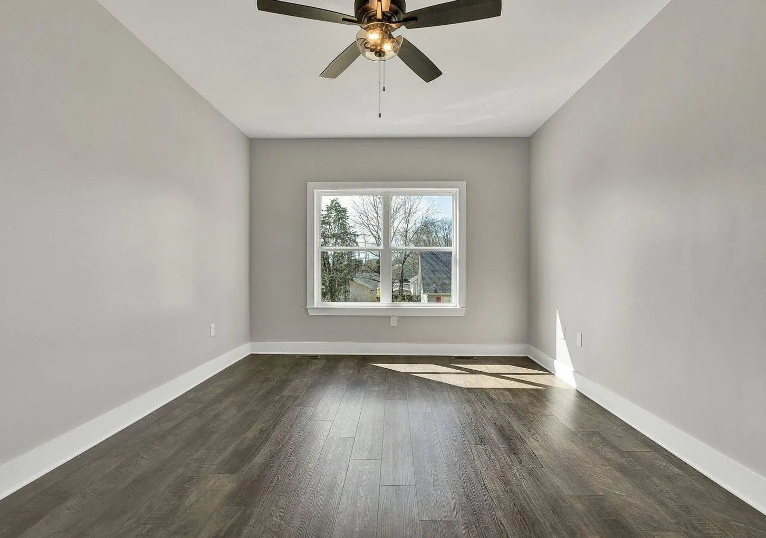Brand New Townhome 3 bed 3 bath — Photo 2