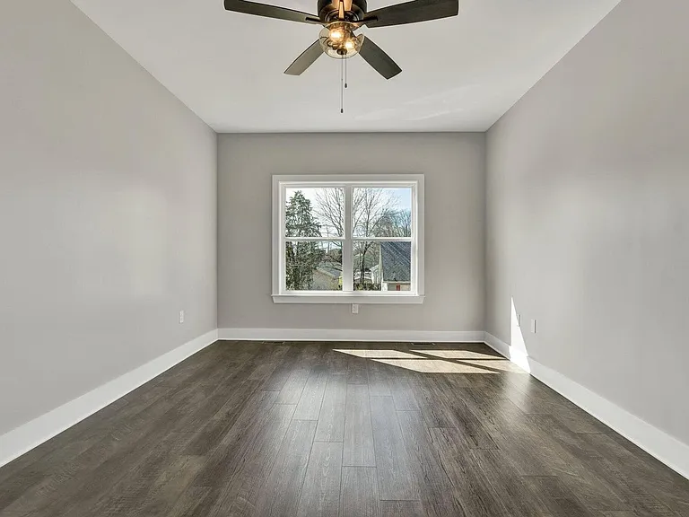 164 McNabb Dr NW — Photo 2