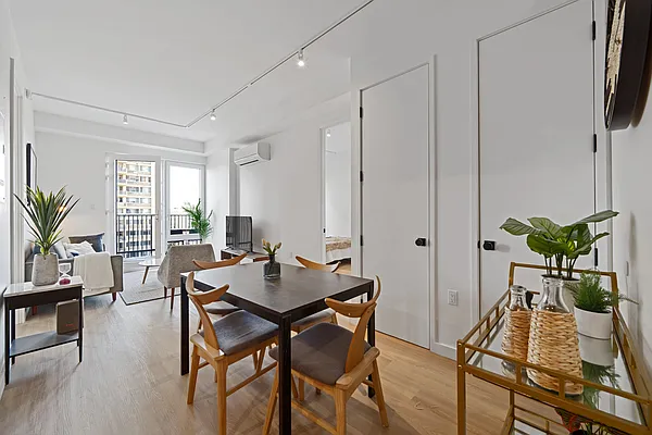 Rented by Carroll Development Leasing LLC | media 10