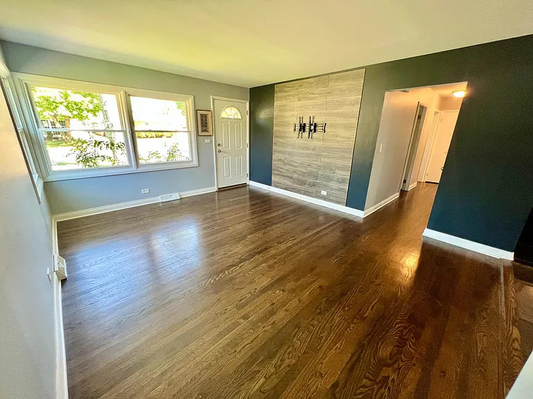 128 E Normandy Dr — Photo 6