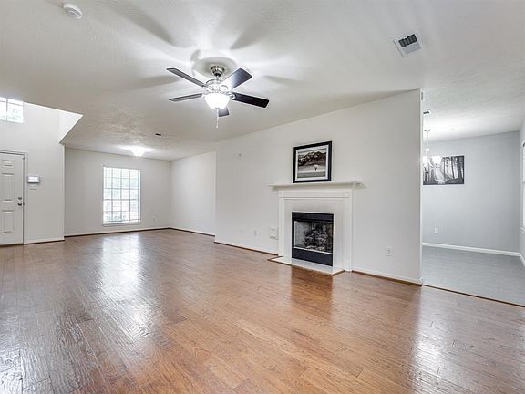 2nd image of 16123 Cypress Point Dr