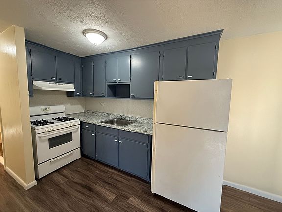 3rd image of 17-25 Edgewood Ave