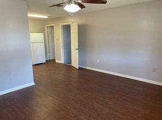 721 E White St, Hamilton, TX 76531