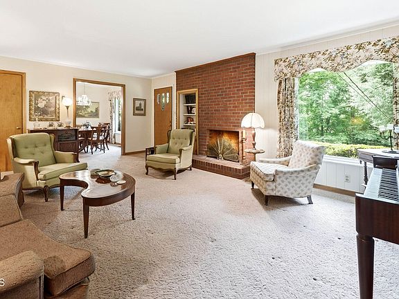 4th image of 2508 Fox Chase Ln