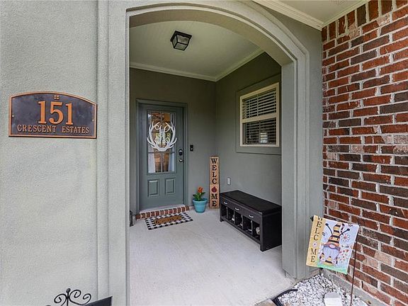 4th image of 151 Crescent Estates Dr