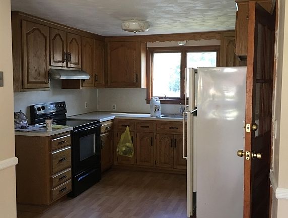 4th image of 51 Diamond Ave
