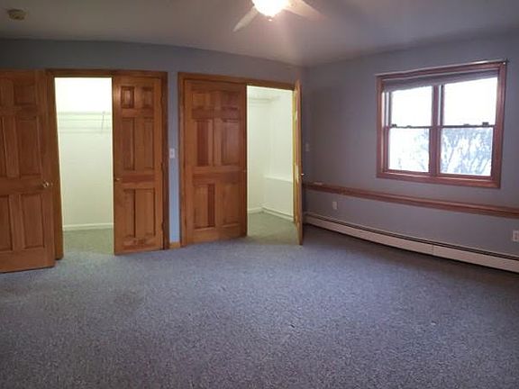2nd image of 239 Oakwood Ave #1