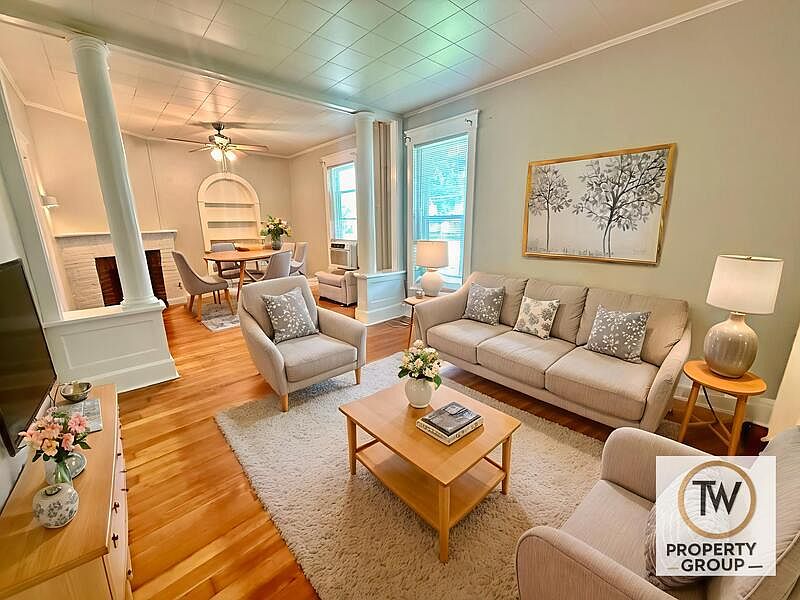 1st image of 208 S 9th St #2