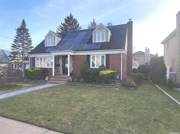 710 7th Avenue, New Hyde Park, NY 11040