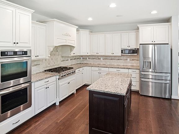4th image of 3260 Ballantree Way