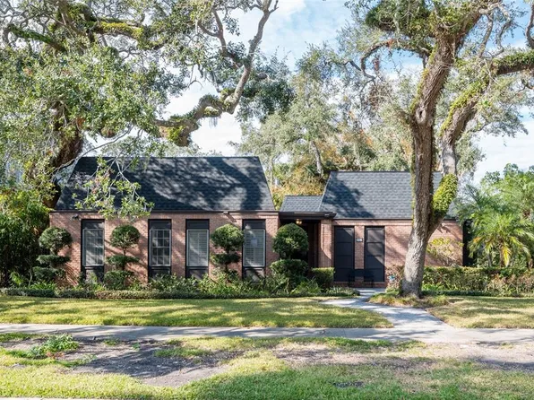 807 Grove Park Ave, Tampa, FL 33609