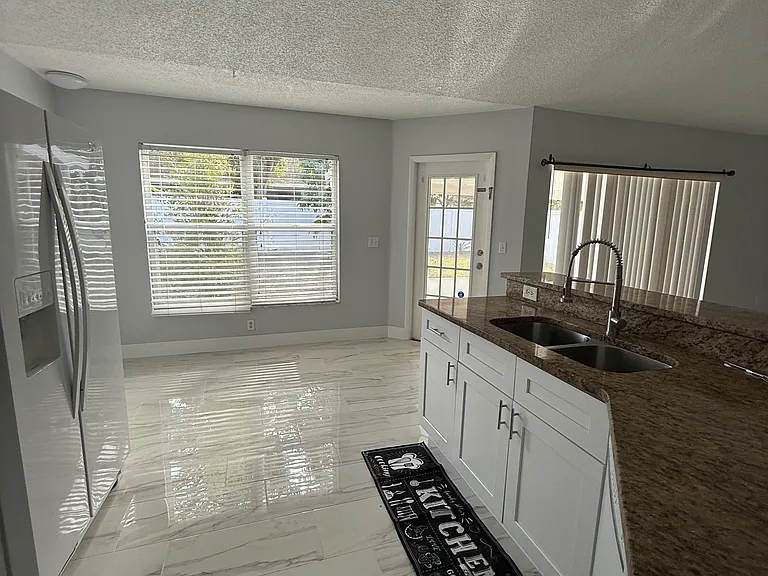 2628 Rolling Broak Dr — Photo 11